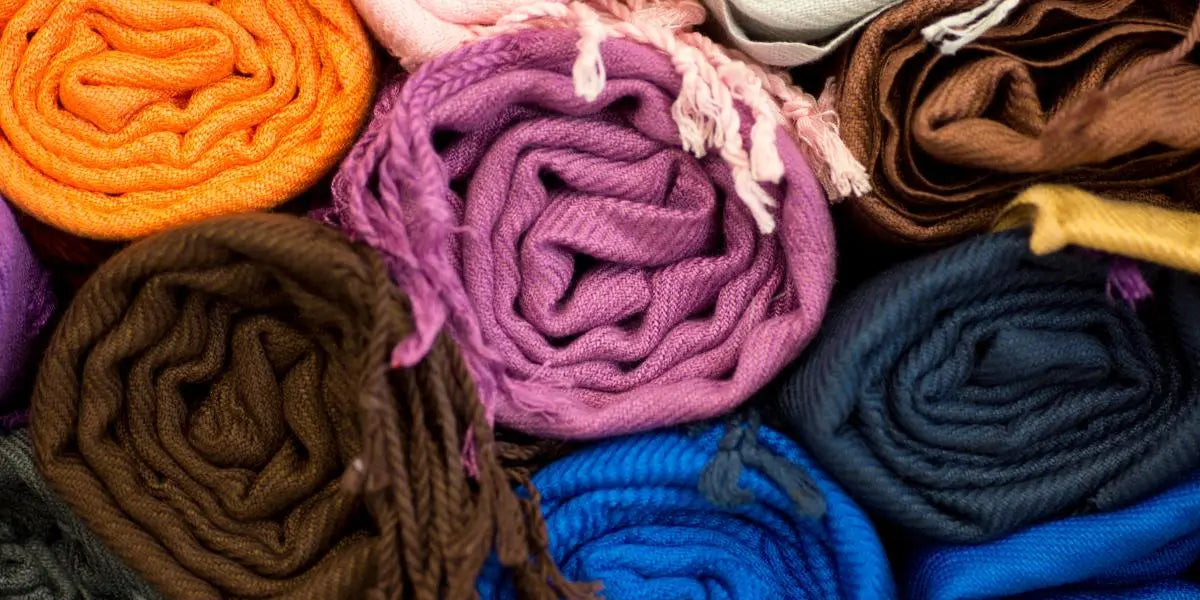 Comment-choisir-le-foulard-parfait-pour-chaque-occasion Coeur de Foulard