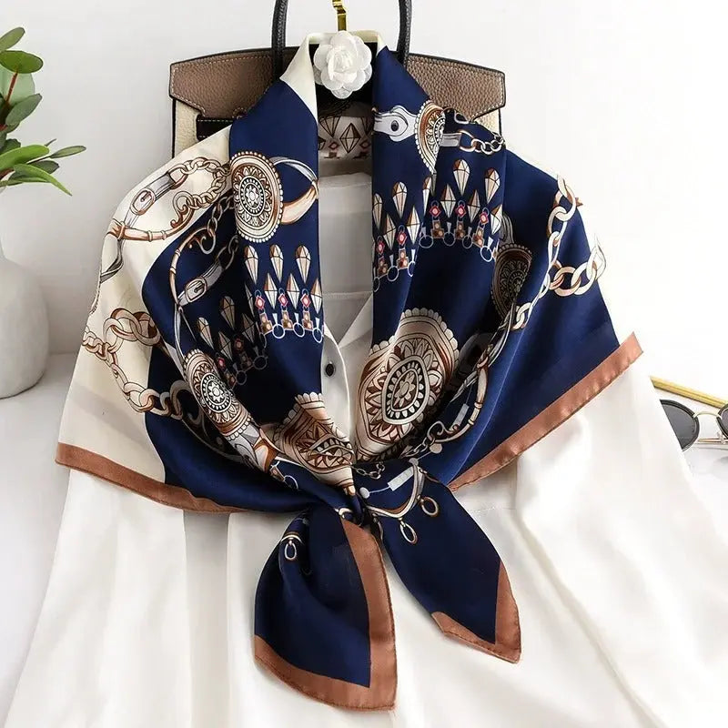 Foulard Chimio Carré Femme Bleu à Motifs Violette Coeur de Foulard