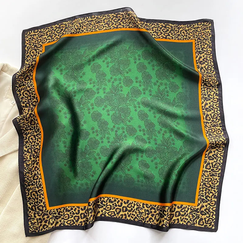 Carré de Soie - AINA - Coeur de Foulard