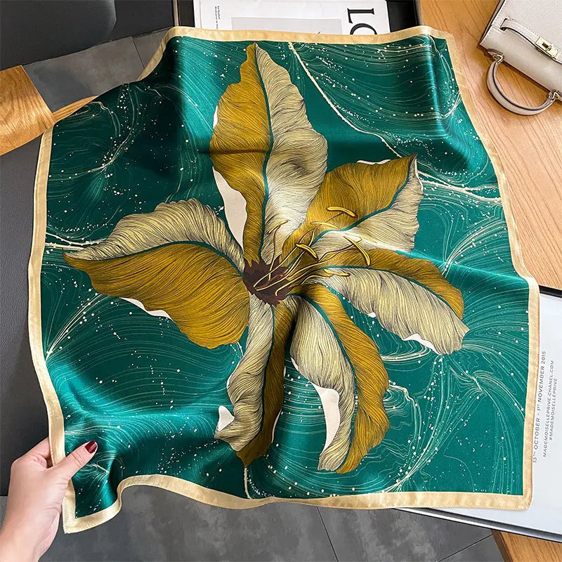 Carré de Soie - BRYNHILD - Coeur de Foulard