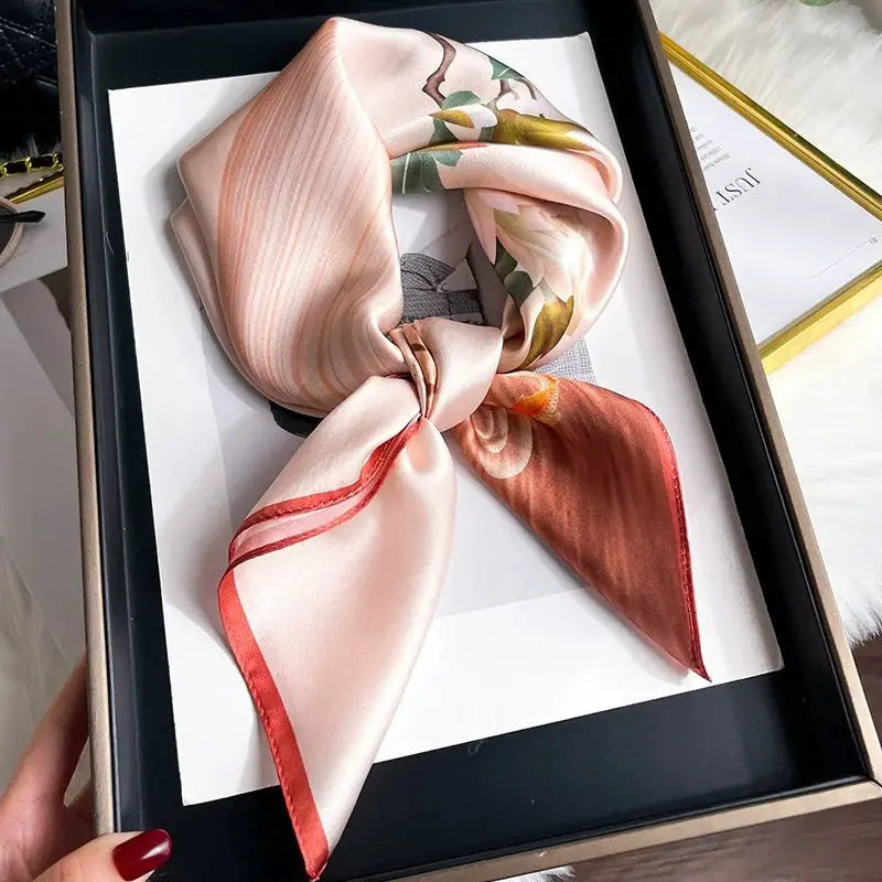 Carré de Soie - FARAH - Coeur de Foulard