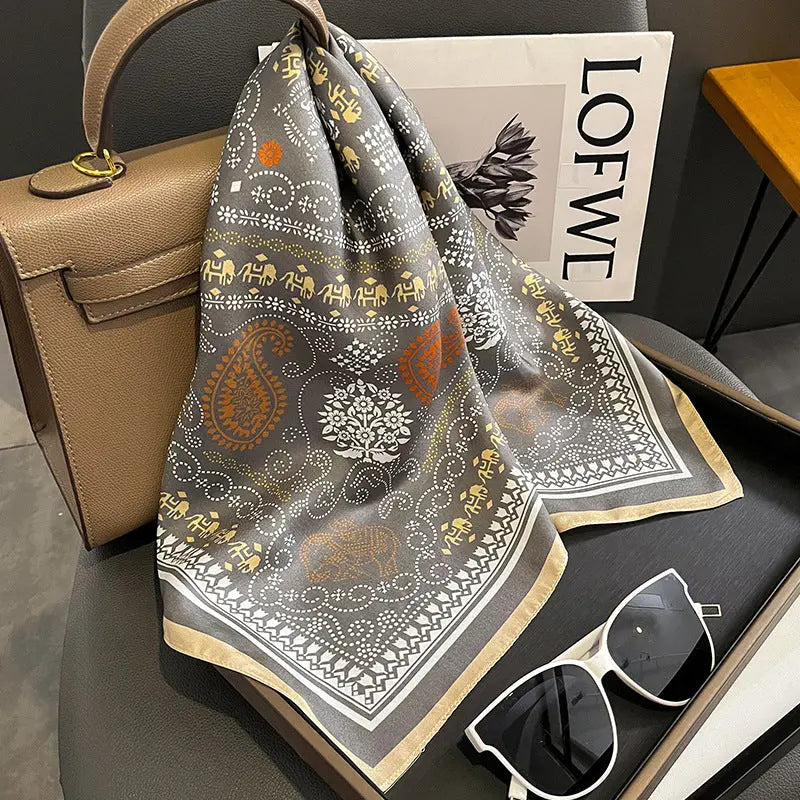 Carré de Soie - HALLA - Coeur de Foulard