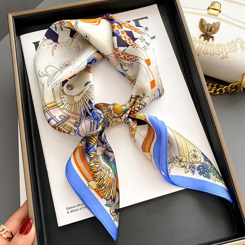 Carré de Soie - HELMI - Coeur de Foulard