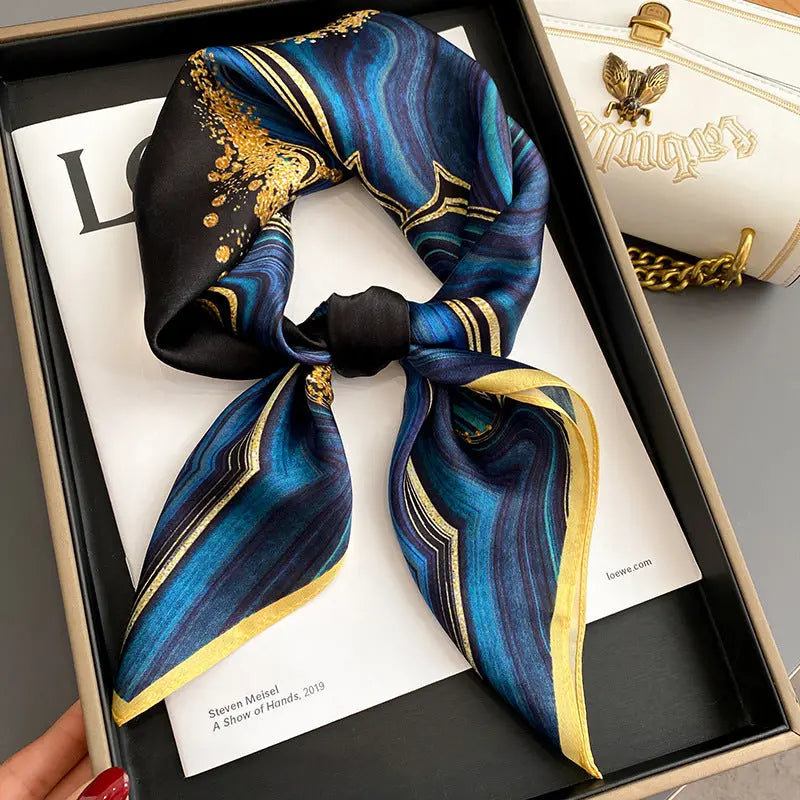 Carré de Soie - HILDUR - Coeur de Foulard