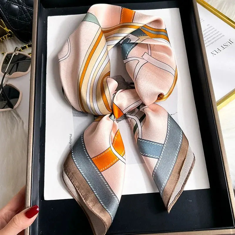 Carré de Soie - HITOMI - Coeur de Foulard