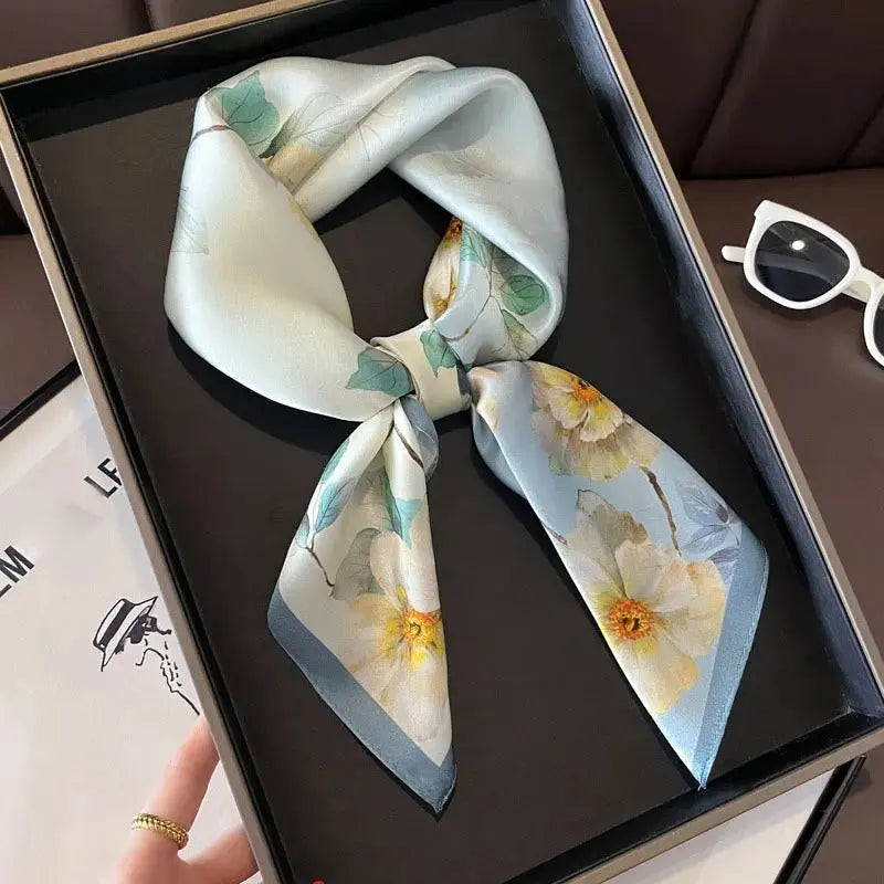 Carré de Soie - IKUKO - Coeur de Foulard