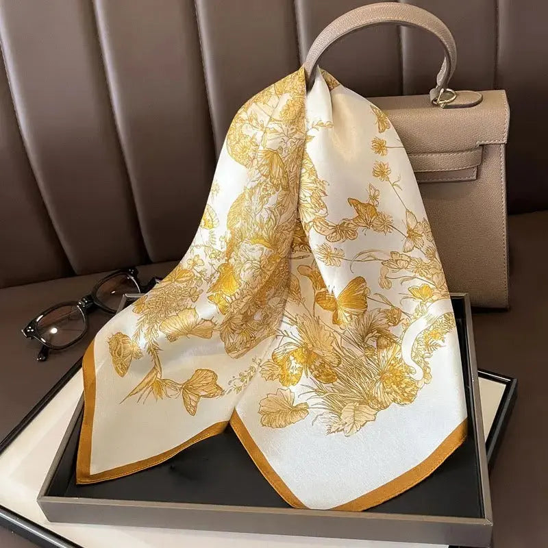 Carré de Soie - IZZATI - Coeur de Foulard