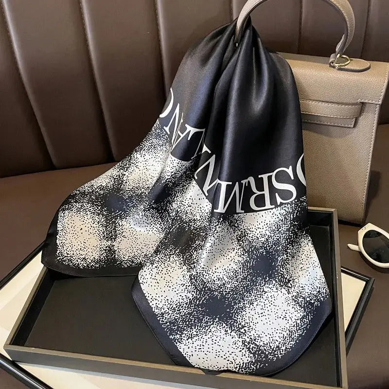 Carré de Soie - KYOKO - Coeur de Foulard