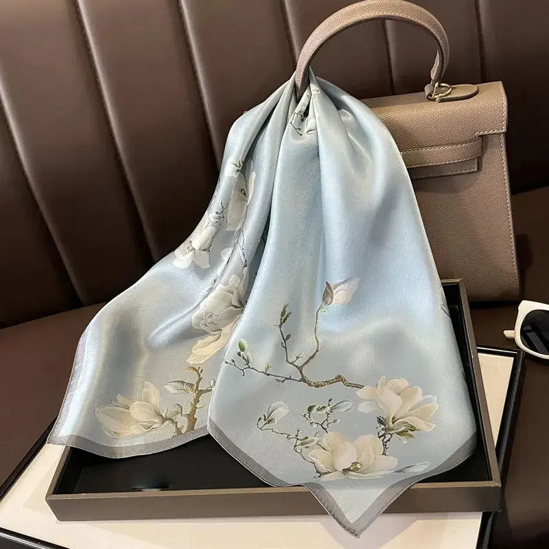 Carré de Soie - MIKA - Coeur de Foulard