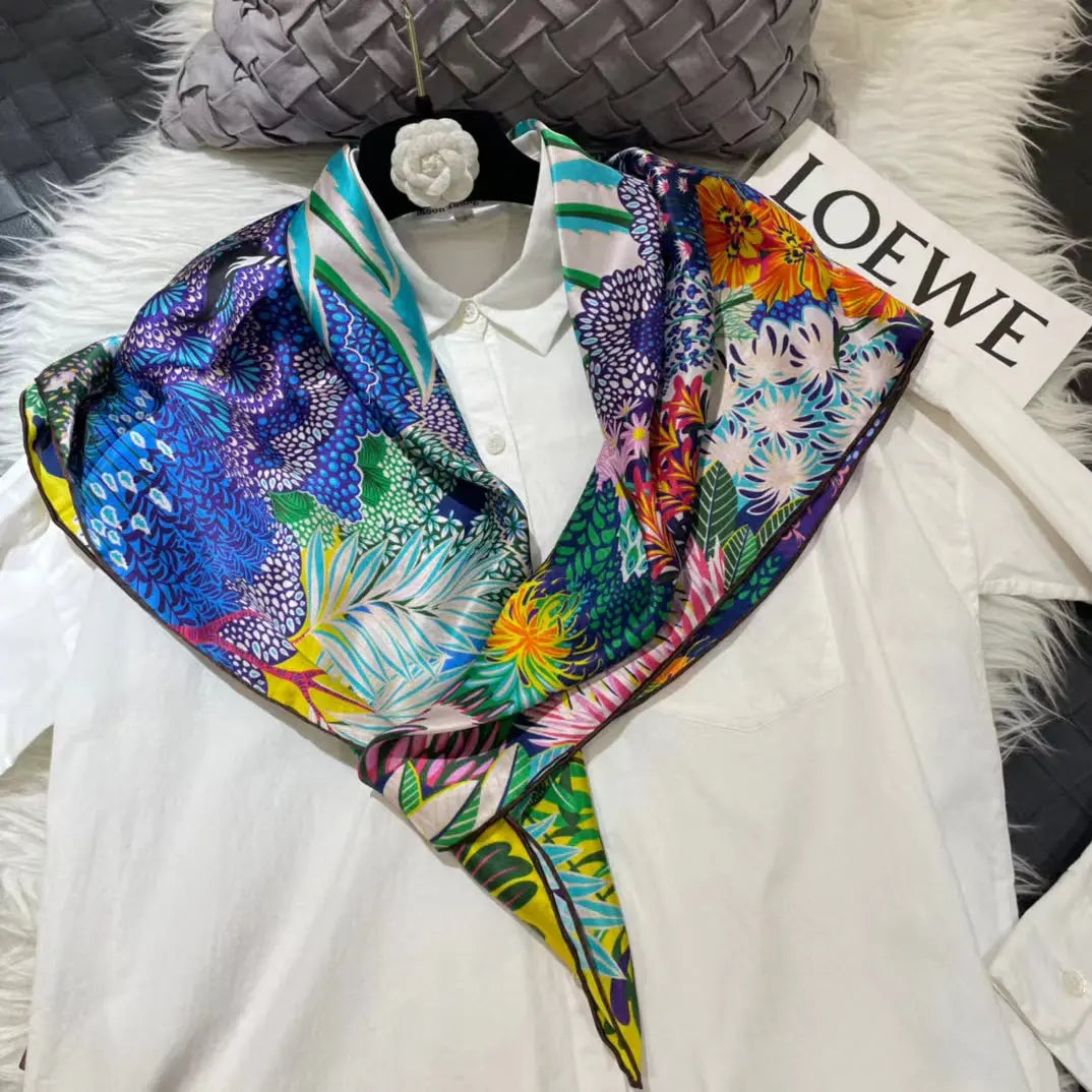 Foulard Carré Soie Femme Multicolore à motifs BERTILLE blanc1 Coeur de Foulard