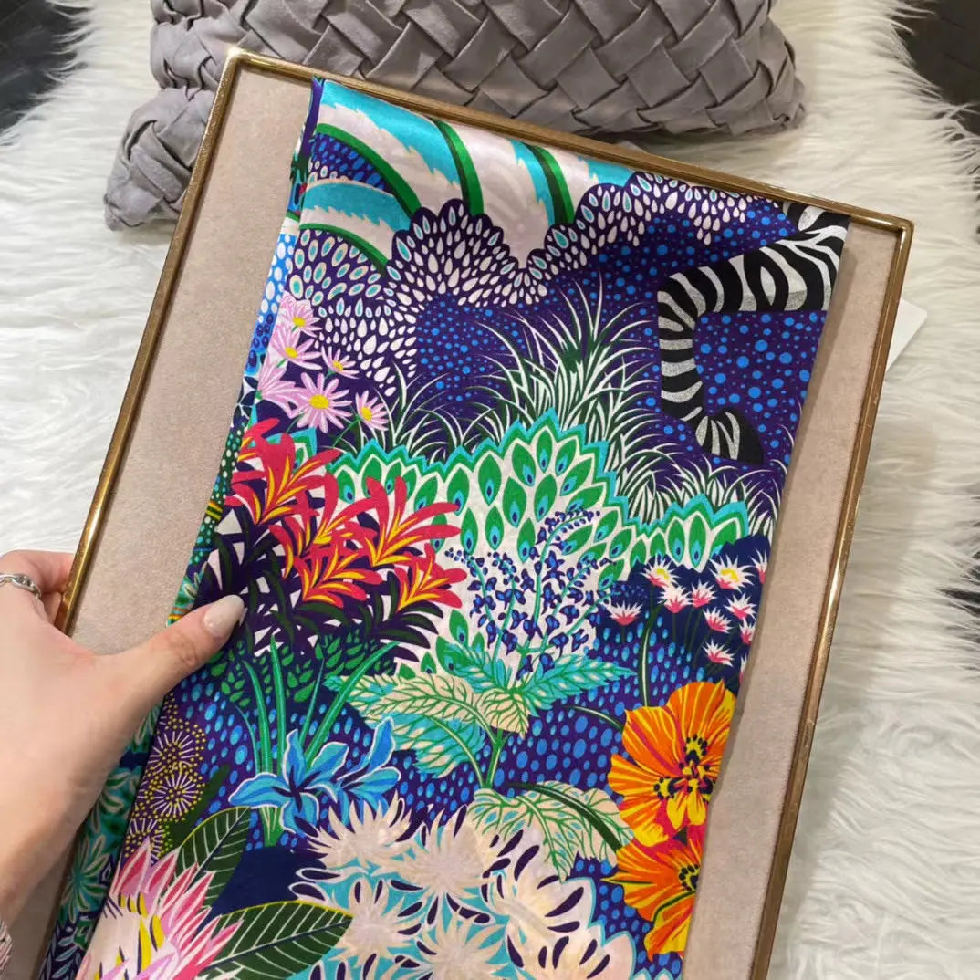 Foulard Carré Soie Femme Multicolore à motifs BERTILLE blanc3 Coeur de Foulard