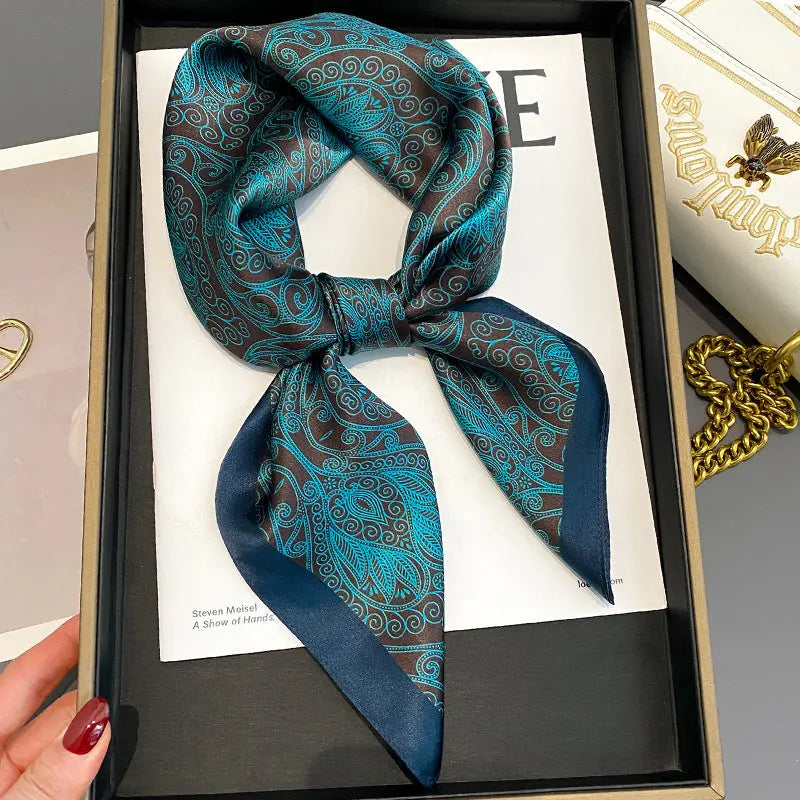 Foulard Autour Porter Un CarrÃ© De Soie Carré De Soie EIRA Coeur