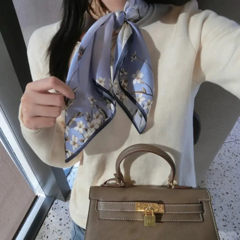 Carré de Soie - LISA - Coeur de Foulard